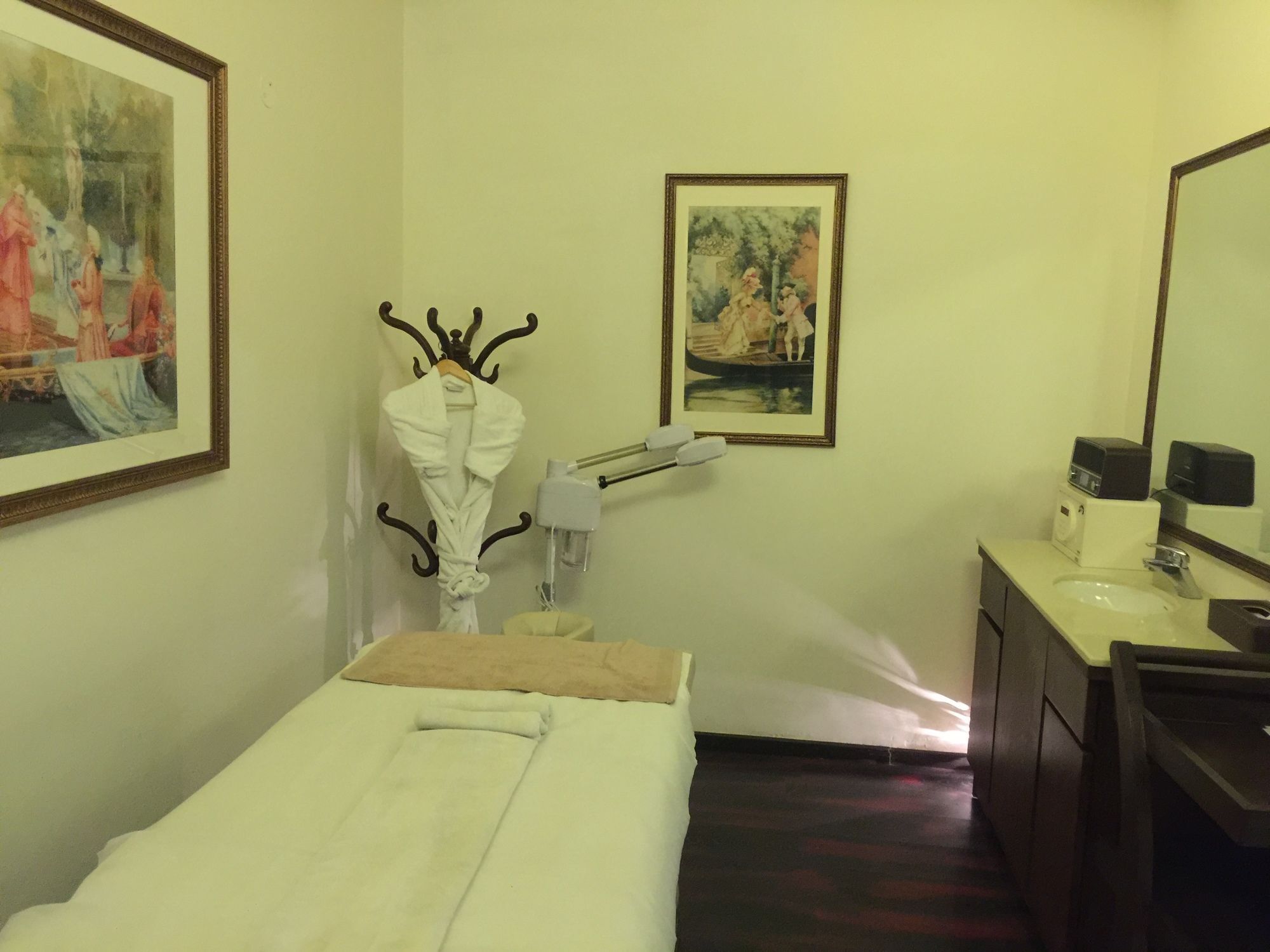 Hotel Ramada Plaza By Wyndham, Chandigarh
