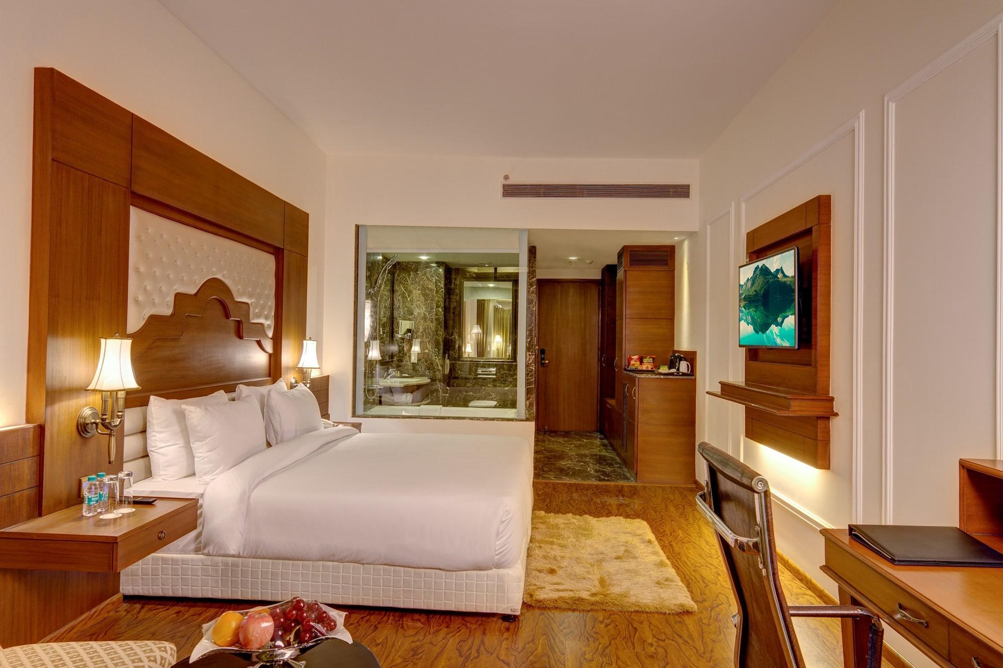 होटल Ramada Plaza By Wyndham, Chandigarh 4*