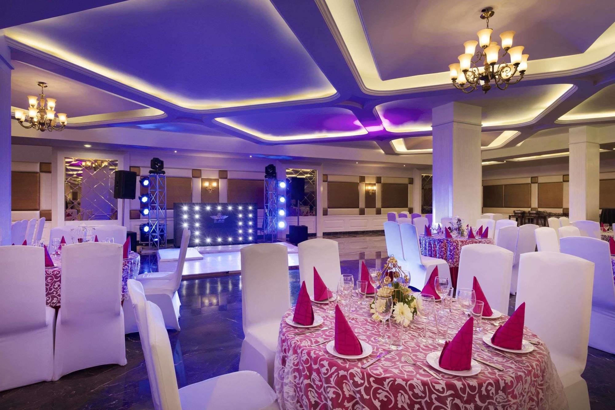 Ramada Plaza By Wyndham, Chandigarh होटल Zirakpur
